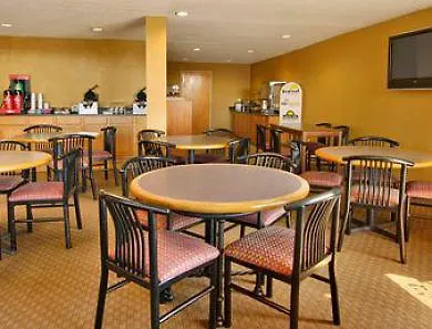 Days Inn & Suites By Wyndham Northwest Indianapolis 